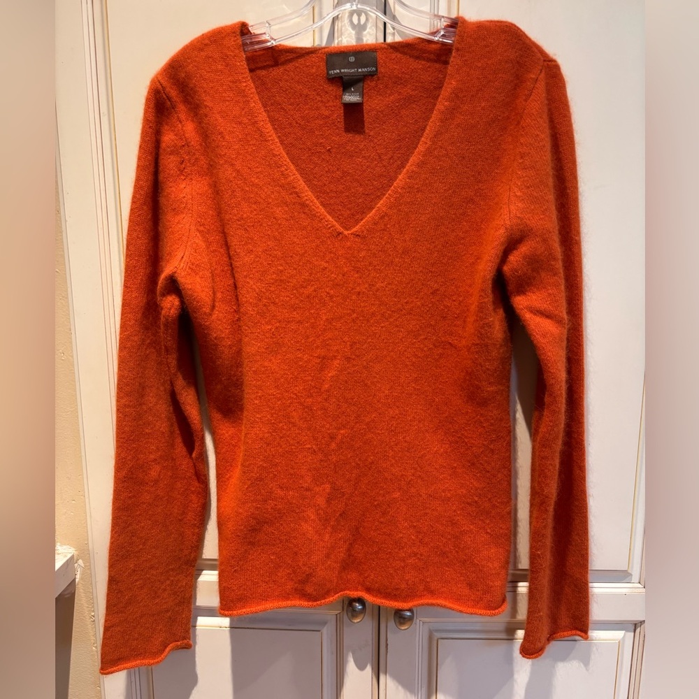 Fenn Wright Manson Vneck Sweater Size L rust colored sweater